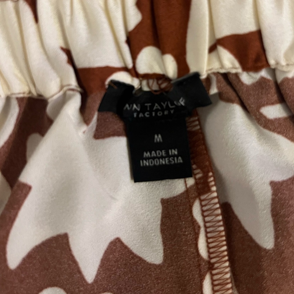 Ann Taylor Wrap Skirt - Picture 4 of 5